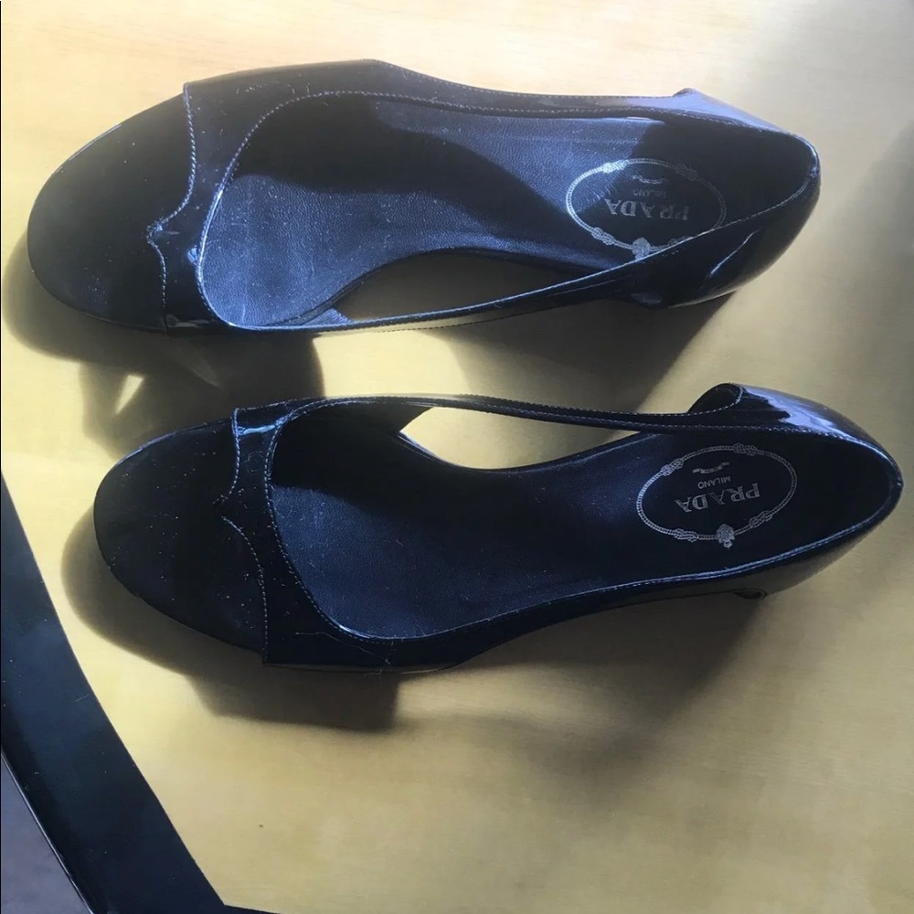 Flats women